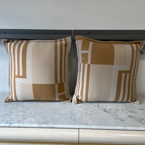 AUTHENTIC Hermes Ithaque Pillow Sold as a PAIR new w dust bags &original receipt - Picture 6 of 13